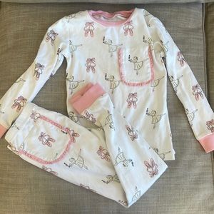 Nutcracker fitted pajama set. Size 7